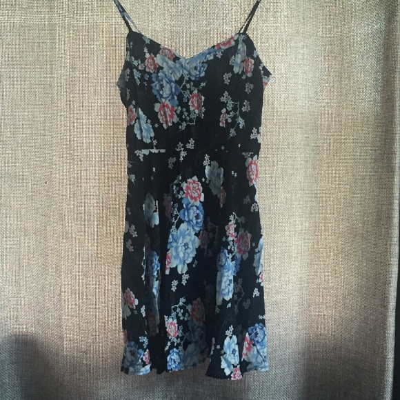 🎯Cotton On (Brand) Floral Small summer dress - Picture 2 of 5